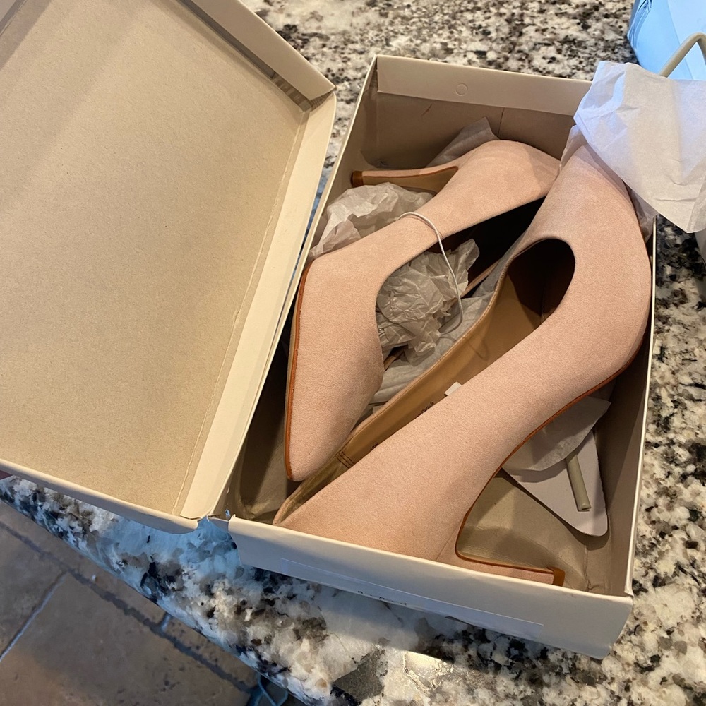 A New Day MOCHACCINO" Suede Pointed Toe 3"